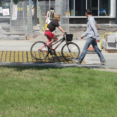 speed-table-laurier-montreal-1