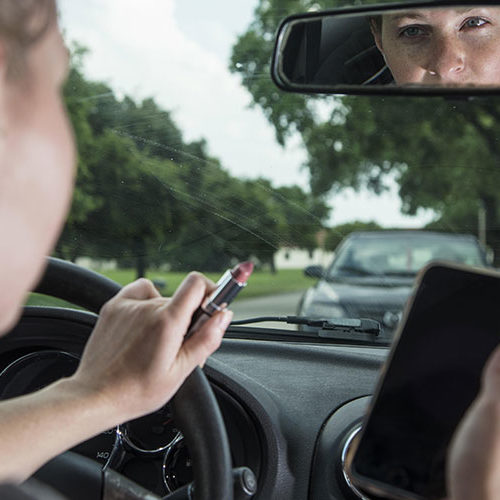 distracted-driver Distracted female driver